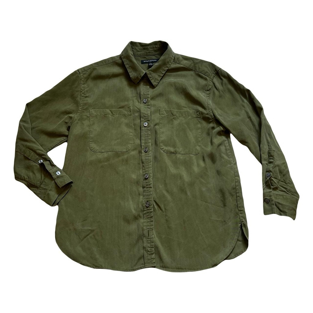 Khaki green Banana Republic button-up shirt